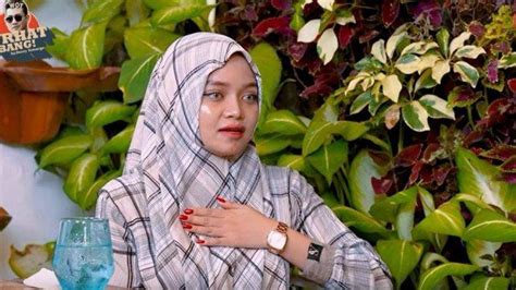 twstalker ibu ibu|Penjaga Warung Ngenthu .